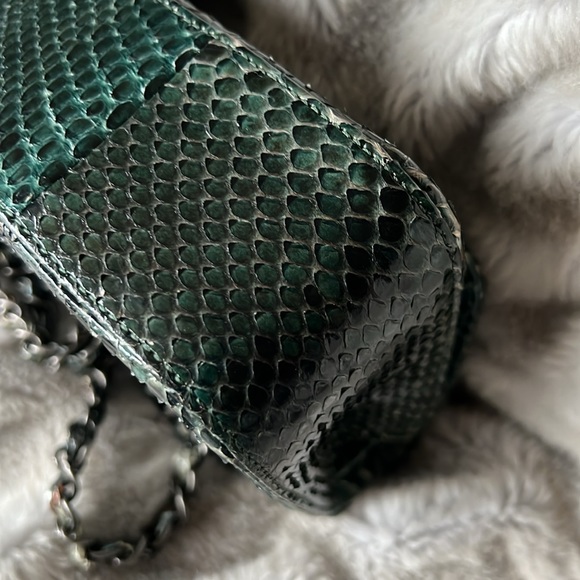 Gorgeous Chanel Classic Medium Double Flap Bag - Picture 7 of 9